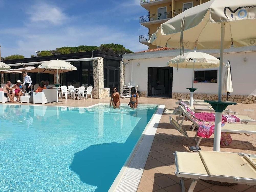 Hotel Club Sabbiadoro Battipaglia Luaran gambar